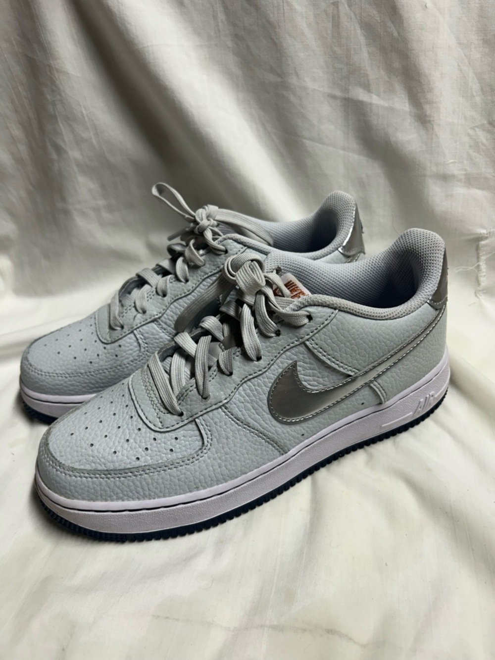 NIKE AIR FORCE 1 LOW PURE PLATINUM BARELY GRAPE CT3839-004 Kids Sz 6Y Youth